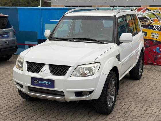 MITSUBISHI PAJERO TR4 2.0 4X2 16V 140CV FLEX 4P AUTOMÁTICO MITSUBISHI PAJERO TR4 2.0 4X2 16V 140CV FLEX 4P AUTOMÁTICO